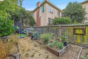 6502 Dana St, Oakland, CA 94609 - Photo 34