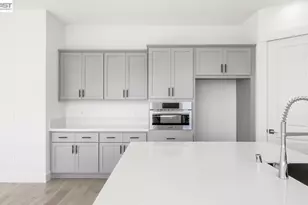 3801 Shorthorn St, Dublin, CA 94568 - Photo 12