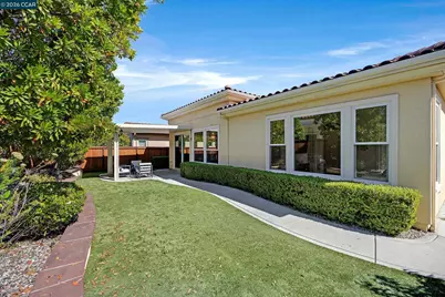 1939 Burgundy Ln, Brentwood, CA 94513 - Photo 38