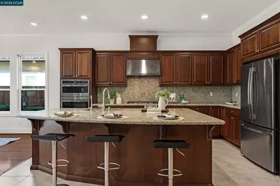 1939 Burgundy Ln, Brentwood, CA 94513 - Photo 8