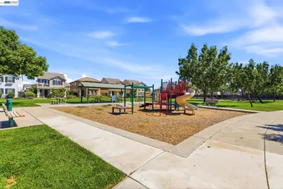 4597 Bonsai Ave, Tracy, CA 95377 - Photo 40