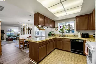 2567 El Portal Dr, San Pablo, CA 94806 - Photo 10