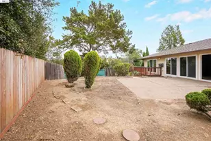 27929 Edgecliff Way, Hayward, CA 94542 - Photo 38