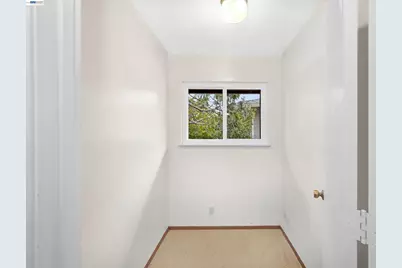 27929 Edgecliff Way, Hayward, CA 94542 - Photo 26