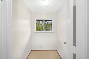 27929 Edgecliff Way, Hayward, CA 94542 - Photo 26