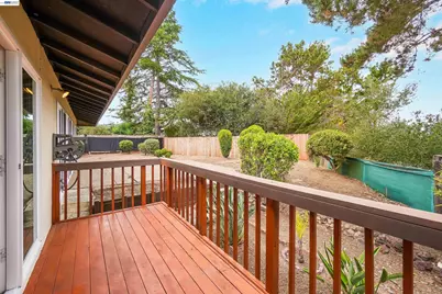 27929 Edgecliff Way, Hayward, CA 94542 - Photo 42