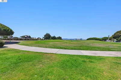 92 Rockport Ct, Richmond, CA 94804 - Photo 48