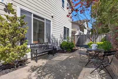 92 Rockport Ct, Richmond, CA 94804 - Photo 32