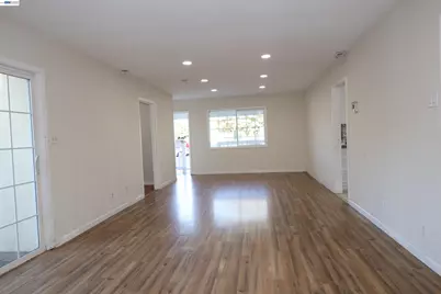 16829 Daryl Ave, Ashland, CA 94580 - Photo 8