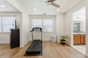 7129 Cerro Crest Dr, San Jose, CA 95138 - Photo 18