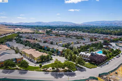 389 Basswood Cmn #11, Livermore, CA 94551 - Photo 38