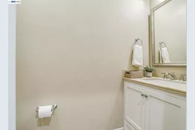 389 Basswood Cmn #11, Livermore, CA 94551 - Photo 14