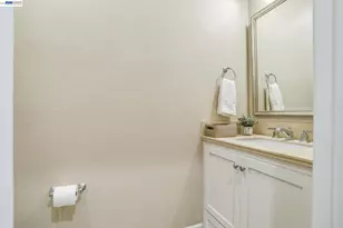389 Basswood Common, Livermore, CA 94551 - Photo 14