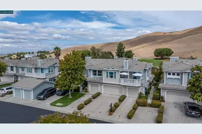 3905 Coyote Cr, Clayton, CA 94517 - Photo 4