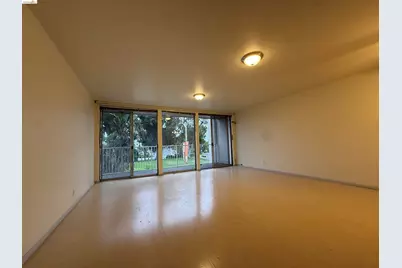 1425 Lakeside Dr #201, Oakland, CA 94612 - Photo 4