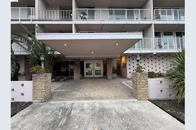 1425 Lakeside Dr #201, Oakland, CA 94612 - Photo 2