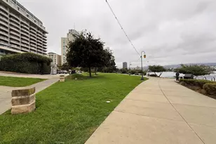 1425 Lakeside Dr, Oakland, CA 94612 - Photo 32