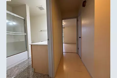 1425 Lakeside Dr #201, Oakland, CA 94612 - Photo 16