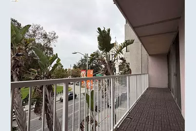 1425 Lakeside Dr #201, Oakland, CA 94612 - Photo 20