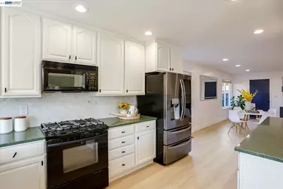 5261 Sussex Pl, Newark, CA 94560 - Photo 16