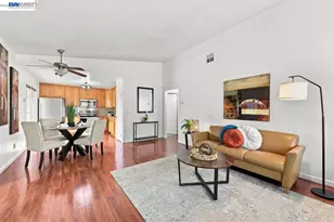 47 Raintree Ct, Hayward, CA 94544 - Photo 2