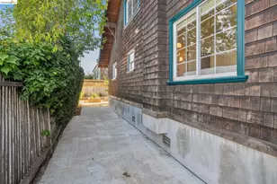 1106 Russell St, Berkeley, CA 94702 - Photo 62