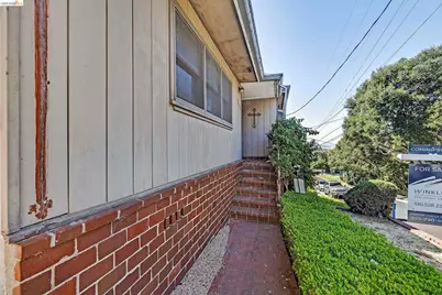 5674 Poinsett Ave, El Cerrito, CA 94530 - Photo 4