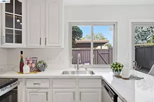 27534 Stromberg Ct, Hayward, CA 94545 - Photo 12