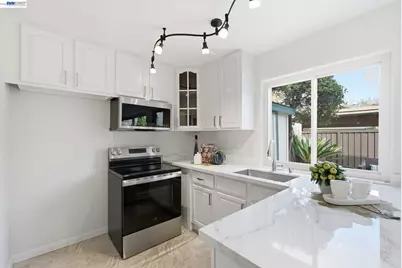 27534 Stromberg Ct, Hayward, CA 94545 - Photo 10