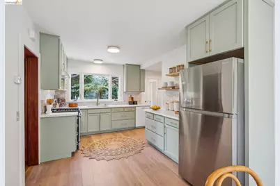 2129 Roosevelt Ave, Berkeley, CA 94703 - Photo 14