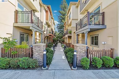 1252 Detroit Ave #5, Concord, CA 94520 - Photo 4