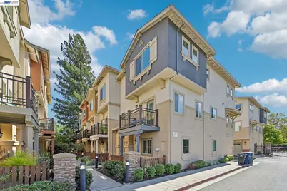 1252 Detroit Ave #5, Concord, CA 94520 - Photo 2