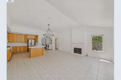 327 Steven Cir, Benicia, CA 94510 - Photo 12