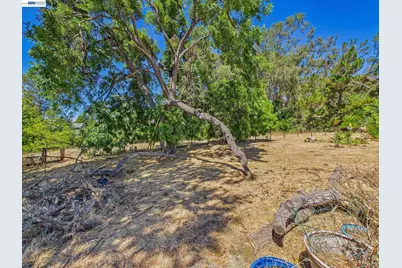 327 Steven Cir, Benicia, CA 94510 - Photo 46