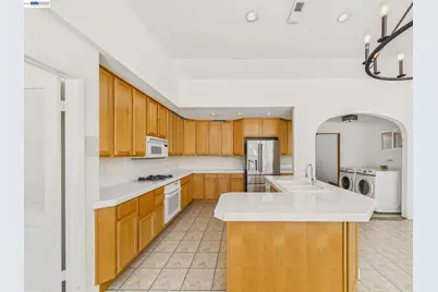 327 Steven Cir, Benicia, CA 94510 - Photo 14