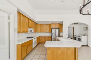 327 Steven Cir, Benicia, CA 94510 - Photo 14