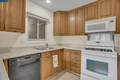 8 Water St, Bay Point, CA 94565 - Photo 14