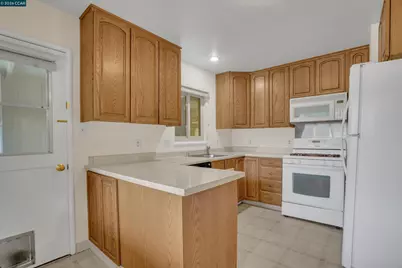 8 Water St, Bay Point, CA 94565 - Photo 12