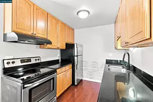 1060 Oak Grove Rd, Concord, CA 94518 - Photo 26
