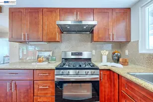 2502 Begonia St, Union City, CA 94587 - Photo 10