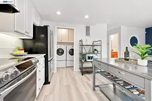 1305 Waterfall Way, Concord, CA 94521 - Photo 10