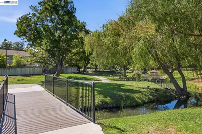 1305 Waterfall Way, Concord, CA 94521 - Photo 46