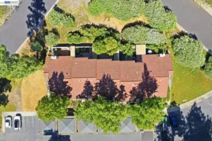 1305 Waterfall Way, Concord, CA 94521 - Photo 48