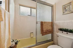 11233 Monan St, Oakland, CA 94605 - Photo 44