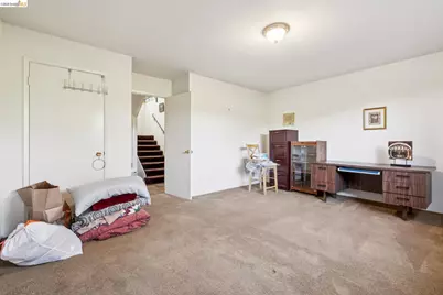 11233 Monan St, Oakland, CA 94605 - Photo 48