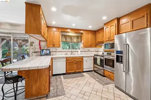 11233 Monan St, Oakland, CA 94605 - Photo 10