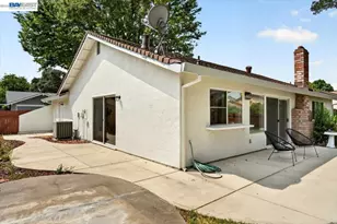 9081 Meadowdale Way, Elk Grove, CA 95624 - Photo 48