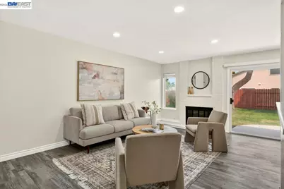 9081 Meadowdale Way, Elk Grove, CA 95624 - Photo 8