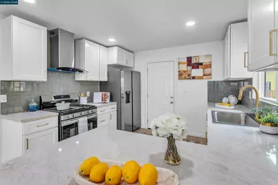 1872 15th St, San Pablo, CA 94806 - Photo 6