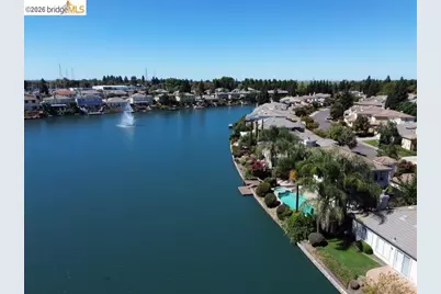 4445 Spyglass Dr, Stockton, CA 95219 - Photo 4